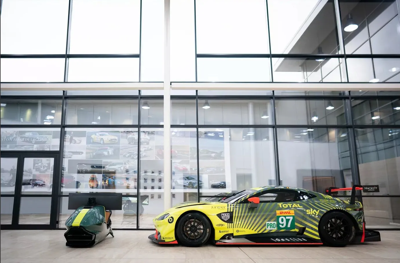 Curv Racing Simulator AMR-C01