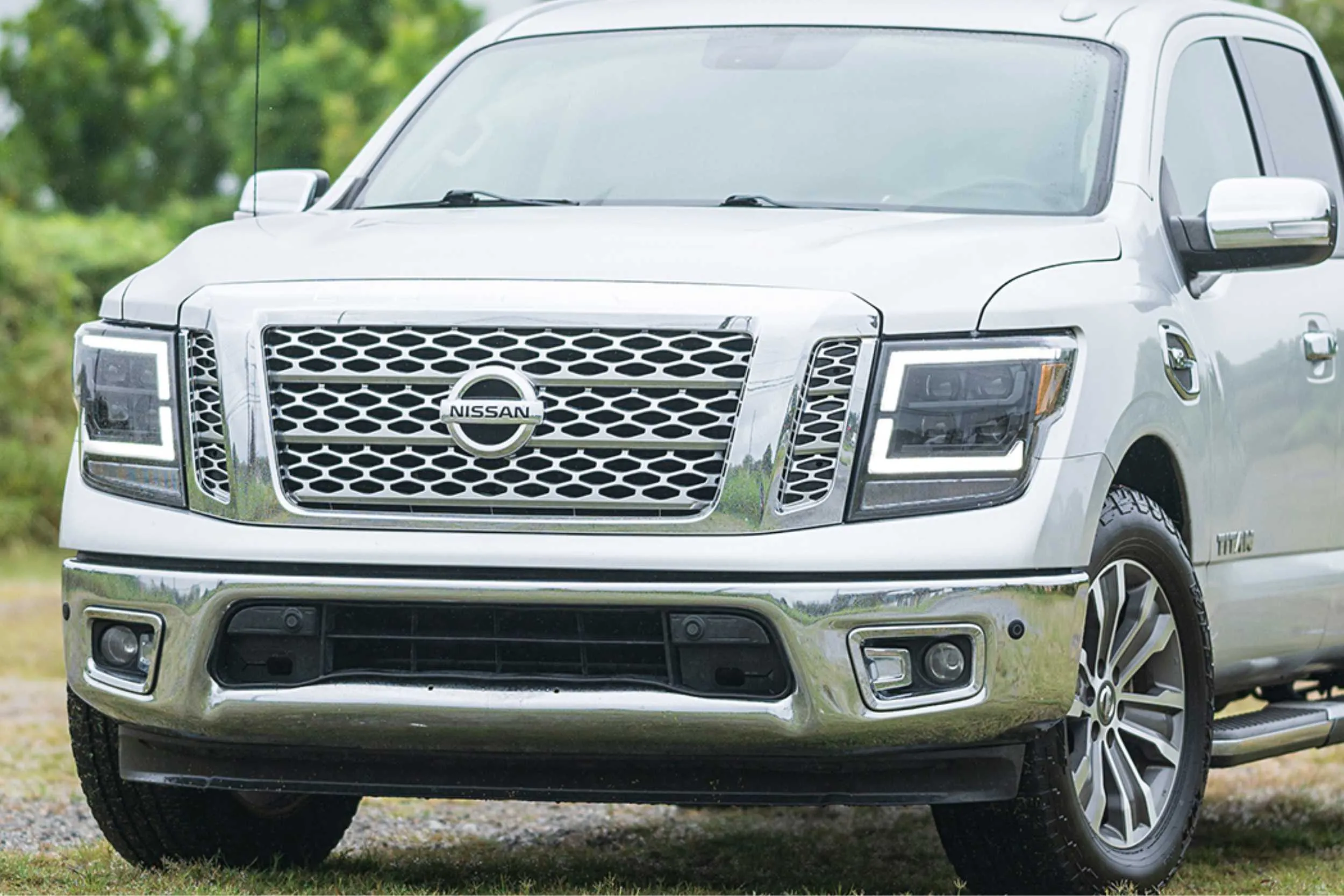 Nissan Titan (2016 ): XB LED Headlights: