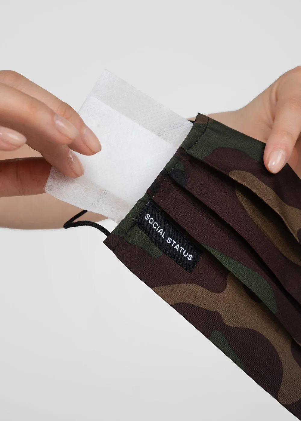 SOCIAL STATUS: CAMO MASK [GREEN]